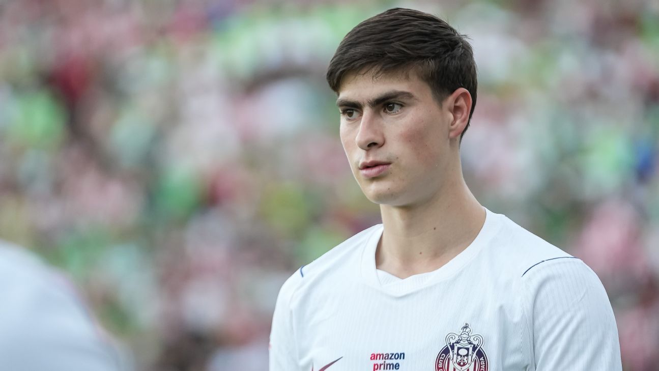 Armando González ya entrena con el Olympiacos y podría debutar este fin de semana