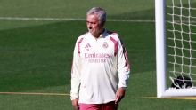 Mourinho: "El Balón de Oro no tiene que ser del PSG o España"