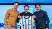 Racing oficializó a Juan Barinaga: los detalles del préstamo y la obligación de compra