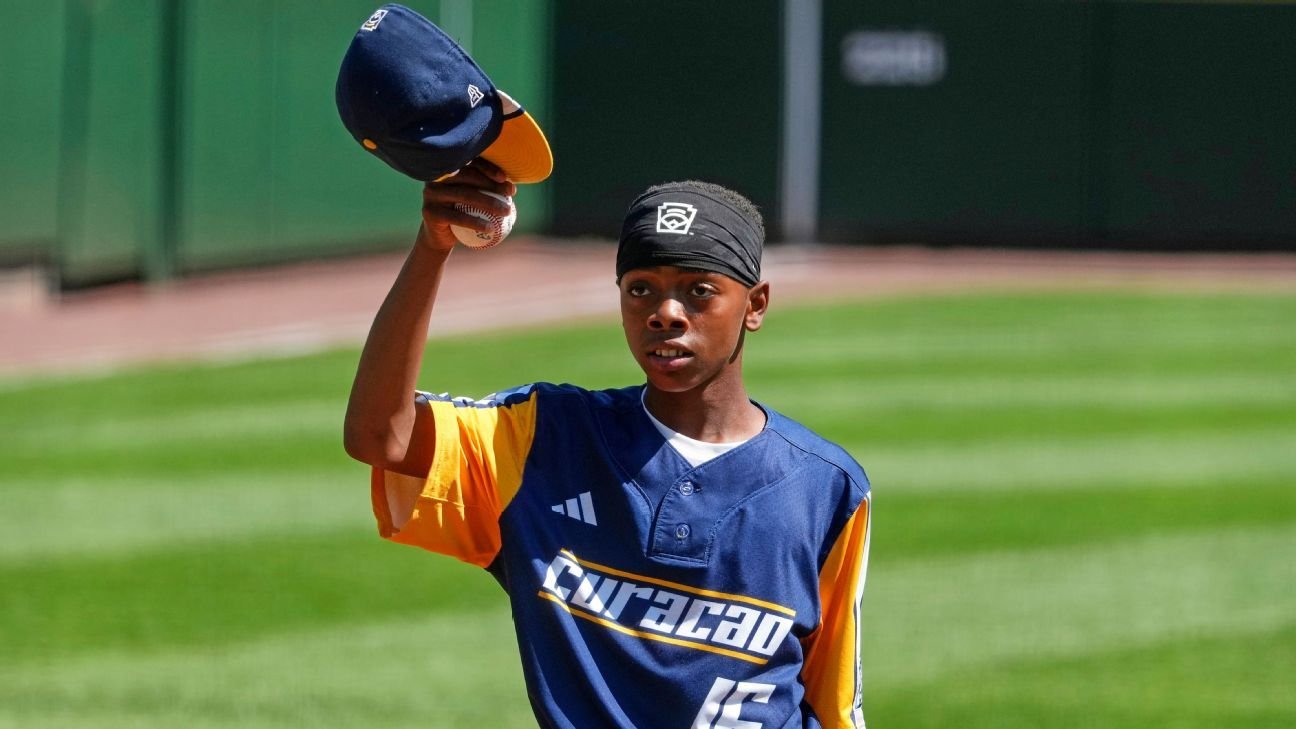 Martina's 12 Ks push Curaçao to LLWS title game