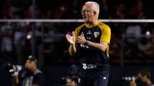Dorival desabafa sobre salários atrasados no São Paulo e agradece torcida após fim de longo jejum: 'Nunca abandonou'