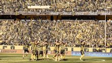 Así fue el recibimiento de la hinchada de Peñarol en el clásico ante Nacional