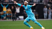 Santos vence Corinthians com brilho de Neymar e respira na luta para fugir do rebaixamento