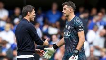 Xabi Alonso sobre el Dibu Martínez tras su debut en Chelsea: "Tiene carisma y aura"
