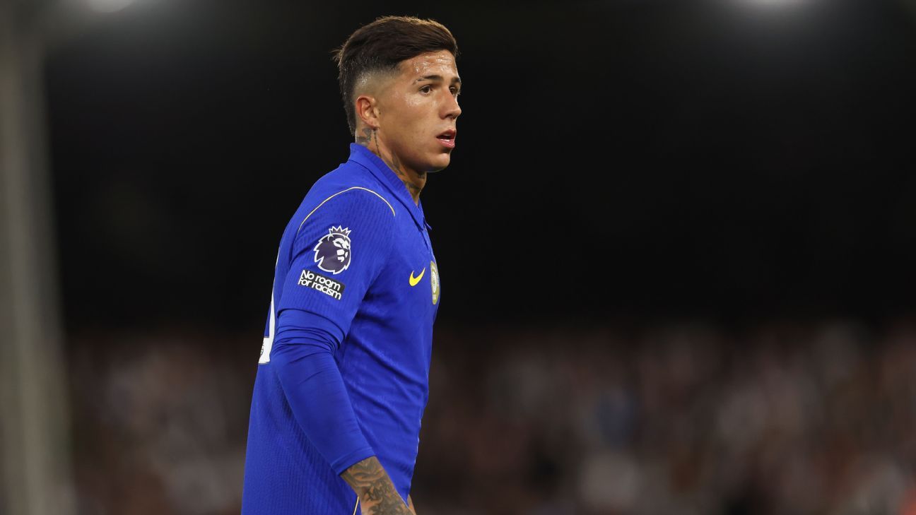 Live transfer deadline day: Man City to land Enzo?