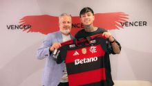 Pulgar renova com o Flamengo até 2029 e se declara: 'O carinho da torcida é o maior prêmio que tenho'