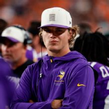 Vikings say McCarthy to be No. 3 QB, Wentz No. 2 for Week 1
