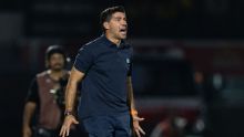 Como Palmeiras lida com reclamações e 'chutes no microfone' de Abel Ferreira que pararam no tribunal