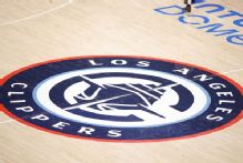 Report: Feds investigating Clippers' Kawhi Leonard dealings
