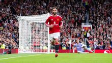 Premier League live updates: Man United face Everton