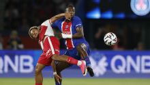 Willian Pacho fue titular en la sorpresiva derrota del PSG ante el Mónaco por Ligue 1