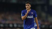 Marcelino Núñez vio desde la banca la derrota del Ipswich Town ante Liverpool