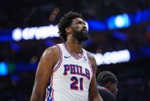 Sixers overrule Embiid, sit center with plantar fasciitis management