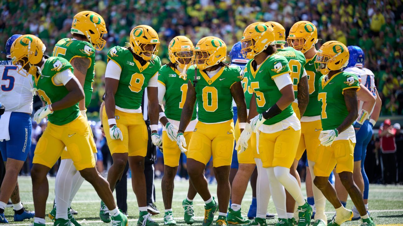 Follow live: No. 2 Oregon battling with Boise State