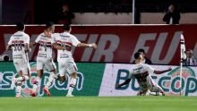 São Paulo bate o Atlético-MG, vence a segunda seguida e se afasta do Z-4 do Brasileirão