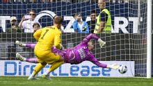 Sensatie bij Telstar: Koeman benut twee strafschoppen en redt punt tegen Cambuur