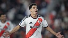 Galván se vistió de goleador y marcó un doblete para River ante Independiente Rivadavia