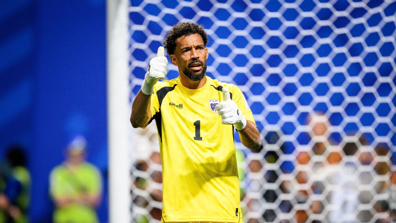 Cape Verde icon Vozinha gets GK award nomination