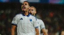 Vasco acerta a chegada de zagueiro da Europa por empréstimo; veja detalhes
