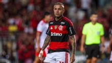 Boto diz que Cebolinha 'se excluiu do Flamengo', responde sobre Santos e revela condições para negociar atacante