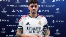 Fede Valverde protestó al recibir el premio al mejor jugador del partido