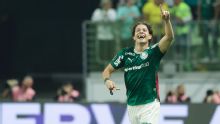 ¡Pura confianza! Giay fue hasta el fondo y cabeceó para el 1-0 de Palmeiras vs. LDU Quito