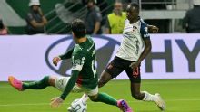 Gustavo Gómez recebe terceiro amarelo e desfalca o Palmeiras no jogo de volta contra a LDU