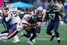 Seahawks QB Darnold injures hip on opening drive vs. Patriots