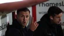 Jack Wilshere sent off as Luton fall to Stevenage defeat