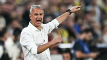 Fenerbahçe-coach neemt in persconferentie ontslag, voorzitter accepteert het niet