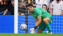 El partido de Dibu Martínez: del error en un gol a las atajadas claves para Chelsea vs. Hull City