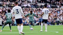 Premier League live updates: Can Spurs get a first win? Also: Chelsea held by Hull