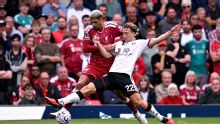 El nuevo partido de Ronald Araujo en Liverpool