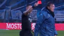 Falcioni, contra el arbitraje de Atlético Tucumán vs. River: "Me extraña que para unas cosas miren y para otras no"