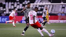 Botafogo busca empate contra Red Bull Bragantino no Brasileirão; Wallace Yan é expulso, chora e provoca