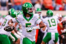 Oregon holds player-led meeting after losing to Oklahoma State