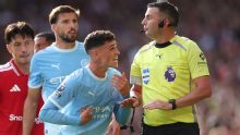 Lisandro Martínez diz que United se perdeu após expulsão do City e esbraveja contra VAR da Premier League: 'Os árbitros daqui...'