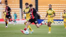 Mirassol supera falhas de Muralha, empata com Vitória quase nos acréscimos e respira fora do Z-4 do Brasileirão