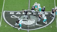 NFL: Raiders inician era Klink Kubiak venciendo a Dolphins