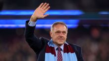 Former West Ham goalkeeper Luděk Mikloško dies at 64 after cancer diagnosis