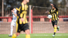 Peñarol le ganó a Nacional el clásico de Tercera División con Muhlethaler como figura