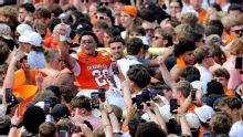 Inside Oklahoma State's upset of No. 6 Oregon