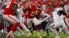 Kenneth Walker III's dazzling debut leads Chiefs over Broncos