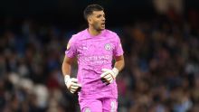 Tras una década, Gerónimo Rulli debutó con Manchester City y dejó la valla invicta