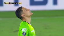 Aldair Quintana cometió un error insólito y De Arrascaeta rescató a Flamengo vs. Independiente del Valle