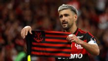 De Arrascaeta aprovechó un blooper y selló la clasificación de Flamengo en la CONMEBOL Libertadores