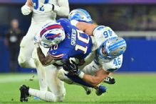 Emotional All-Pro LB Campbell shoulders blame for Lions' loss