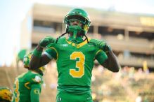 Oregon WR McClellan, TE Johnson sit out 84-0 win with injuries