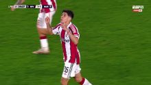 Un golazo más de Galván: el mediocampista de River empató vs. Huracán