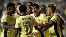 Vasco atropela o Coritiba em São Januário e dorme fora da zona do rebaixamento no Brasileirão